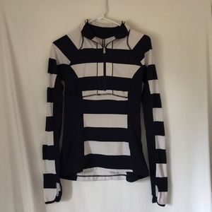 Lululemon long sleeve with quarter zip. Size 6